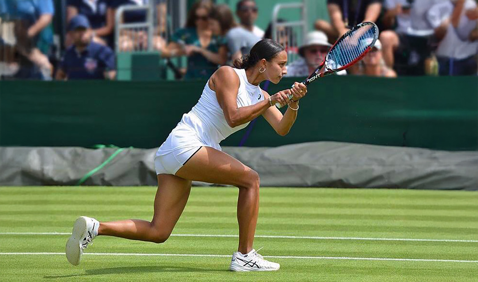 Touch Tuina therapy can bring great benefits for tennis players