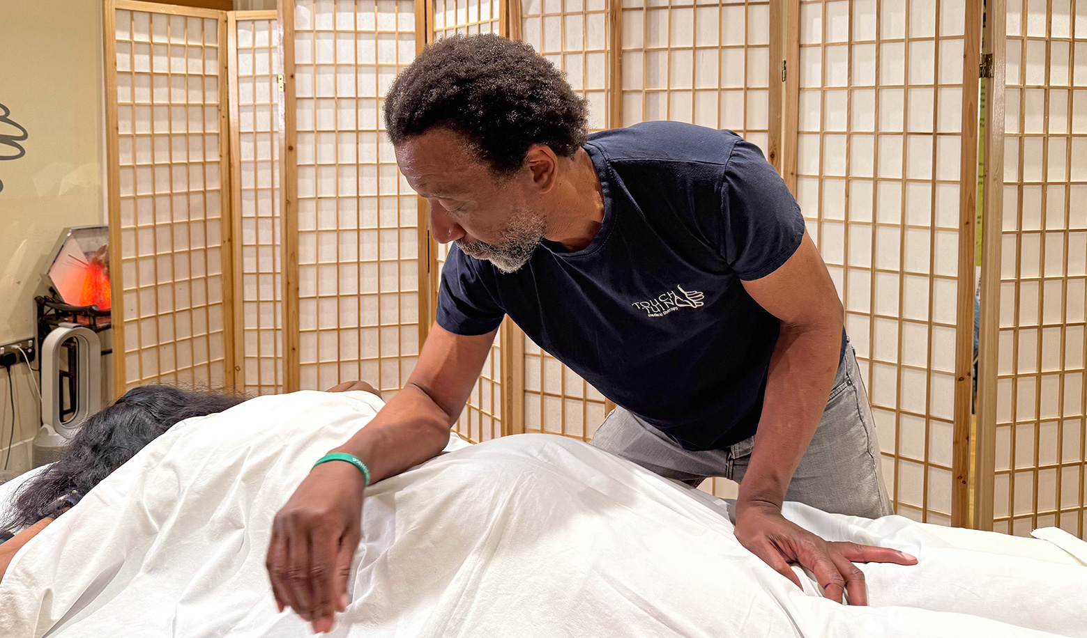 Read on to find out more about what a treatment with Andrew will be like