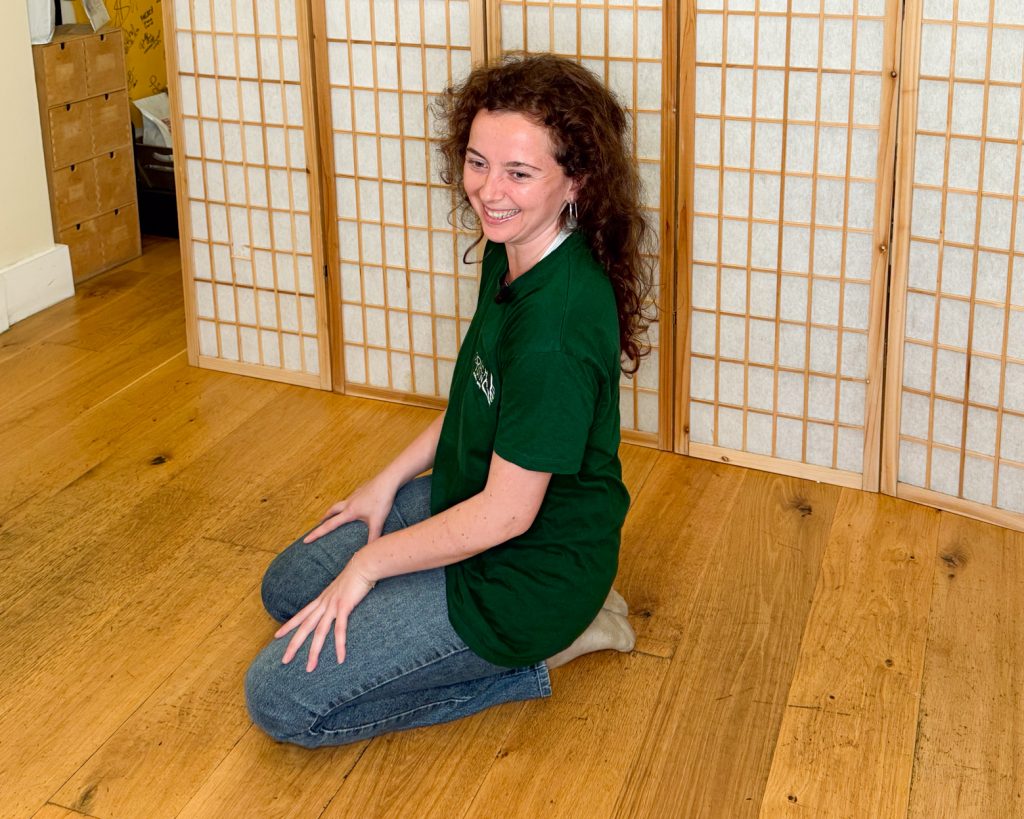 The Kneel Stretch is this month's Stretch of the Month