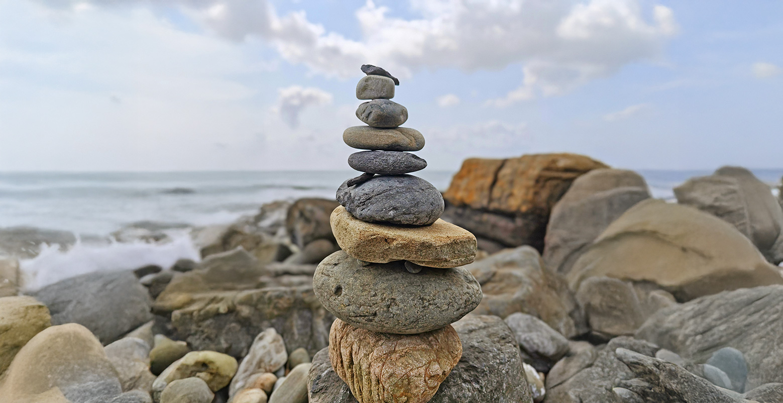 Qigong (pronounced ‘chee-gong’) is an ancient Chinese practice that originated thousands of years ago